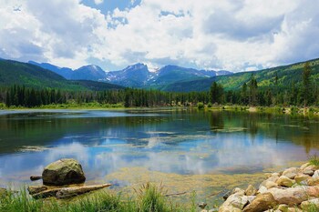 Scenic Mountain Retreat Golf, Pickleball, Relax,,4 star