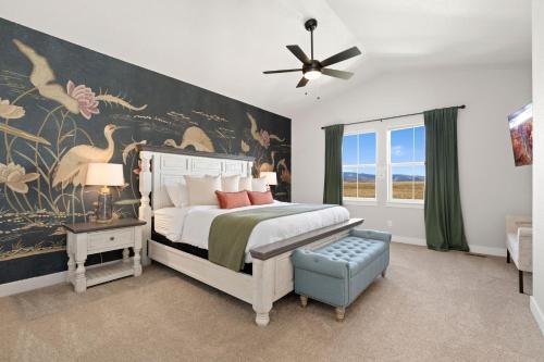 scenic mountain retreat golf pickleball relax
