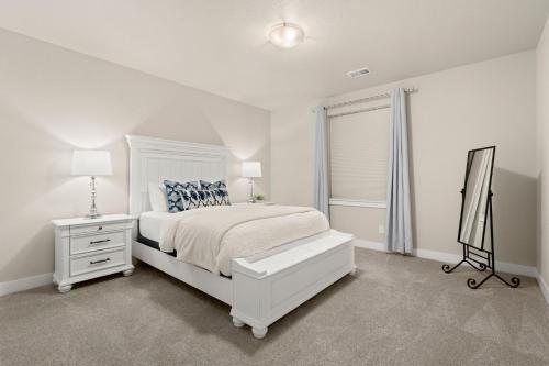 scenic mountain retreat golf pickleball relax