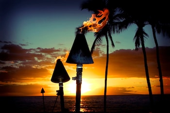 waikiki sunset 2 bedroom with diamond head view and parking