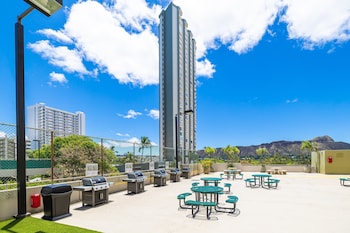 waikiki sunset 2 bedroom with diamond head view and parking