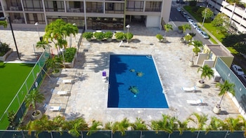 waikiki sunset 2 bedroom with diamond head view and parking