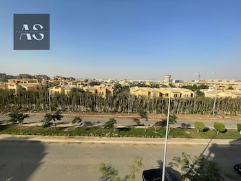white palace serviced apartments