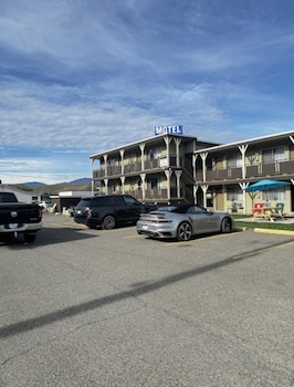 Ashcroft Motel,,2 star