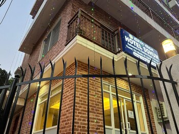 Hotel Sohum,,2 star
