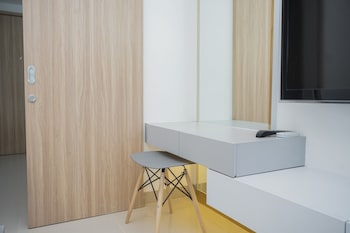 minimalist and serene 1br at bintaro embarcadero apartment