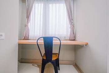 Modern Look 1Br At Lrt City Sentul - Royal Sentul Park Apartment,,3 star