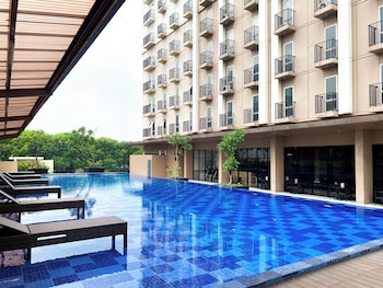 Spacious And Comfort Studio Apartment At Azalea Suites,,3 star