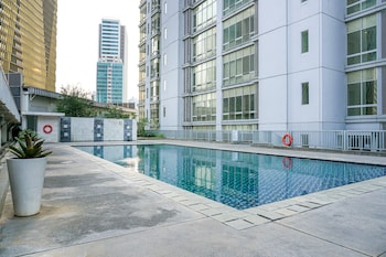 Elegant And Comfortable 2Br Apartment Empyreal Epicentrum Kuningan,,3 star