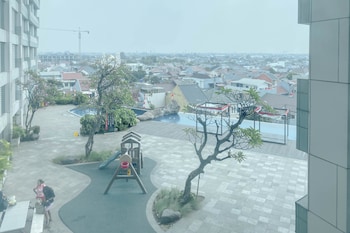 homey and restful studio grand kamala lagoon apartment
