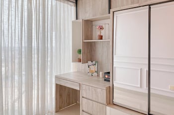 homey and restful studio grand kamala lagoon apartment