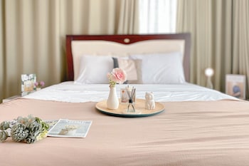 Spacious And Comfy 2Br Combined At Grand Kamala Lagoon Apartment,,3 star