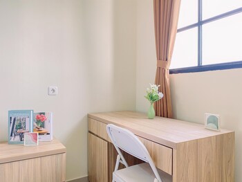 comfy and minimalist studio apartment at evenciio margonda