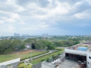 modern look and restful studio at azalea suites apartment