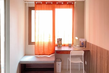 cozy and warm studio at lrt city jatibening apartment