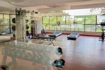 cozy and warm studio at lrt city jatibening apartment
