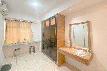 minimalist and cozy 1br green bay pluit apartment