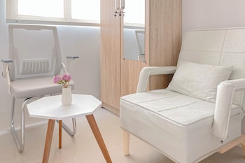 cozy studio living transpark juanda bekasi timur apartment