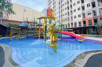 cozy studio living transpark juanda bekasi timur apartment
