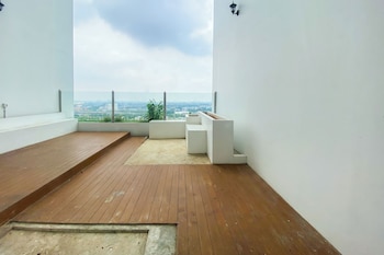 chic and cozy studio at patraland urbano apartment
