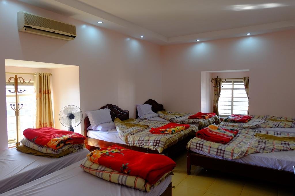 Phu Quy Hotel Near Dong Kinh Market,,4 star