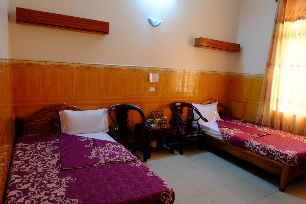 Phu Quy Hotel Near Dong Kinh Market,,4 star