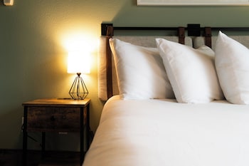 Dew Duck Inn,,2 star