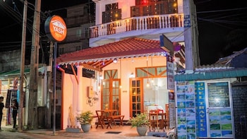 Yash Rest Inn,270 Lewis Pl,3 star