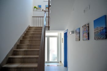 avola