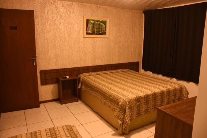 hotel holiday foz