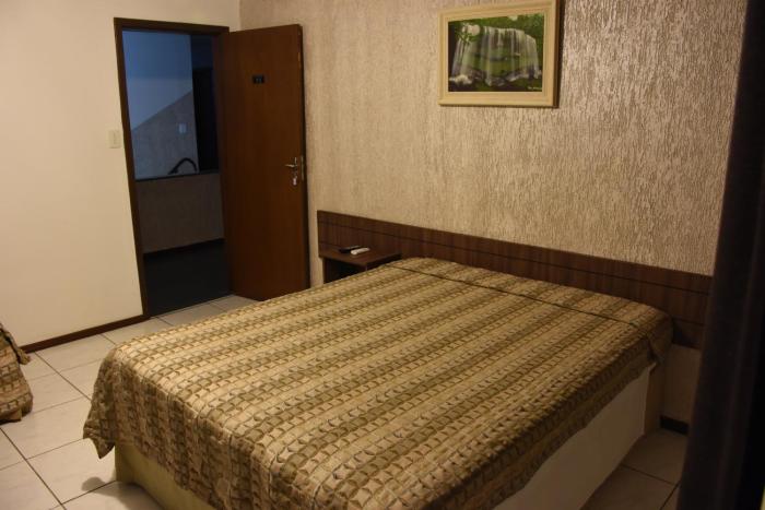 hotel holiday foz
