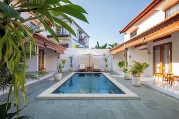 The Pancoran Villa,,3 star