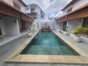 The Pancoran Villa,,3 star
