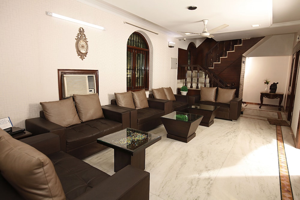 Jmd Residency,Delhi>>Chhatarpur,2.5 star