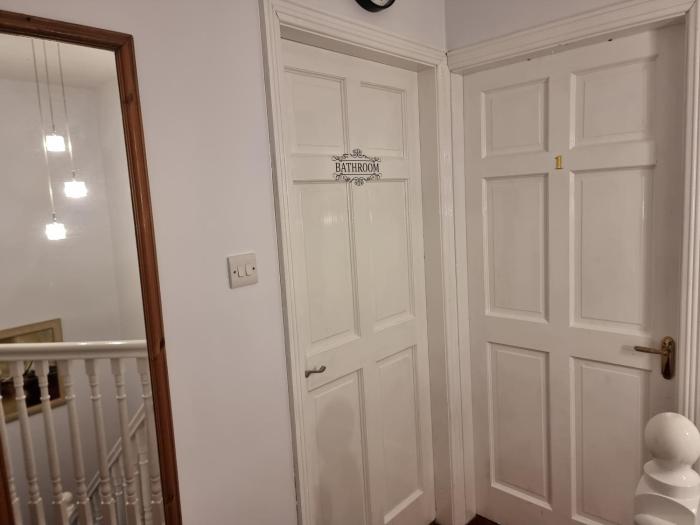 3 bedrooms sleep 7 garden private parking