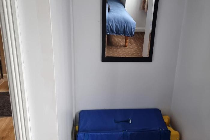 3 bedrooms sleep 7 garden private parking