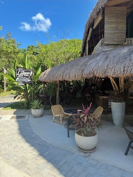 lakwa motel lio beach