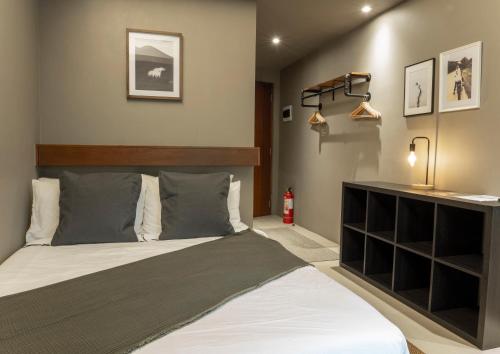 lakwa motel lio beach