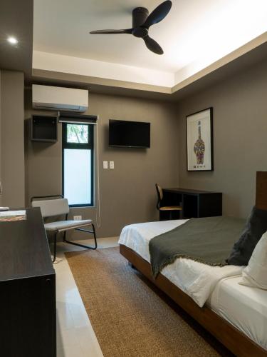 lakwa motel lio beach