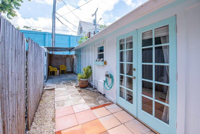 new the cottage at james house