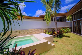 Maravilla Complex,,4 star