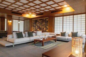 the japanese house by bridge retreats