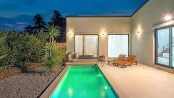 Jeju Stay Eden Dokche Poolvila Pension,,3 star
