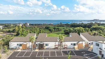 Jeju Stay Eden Dokche Poolvila Pension,,3 star