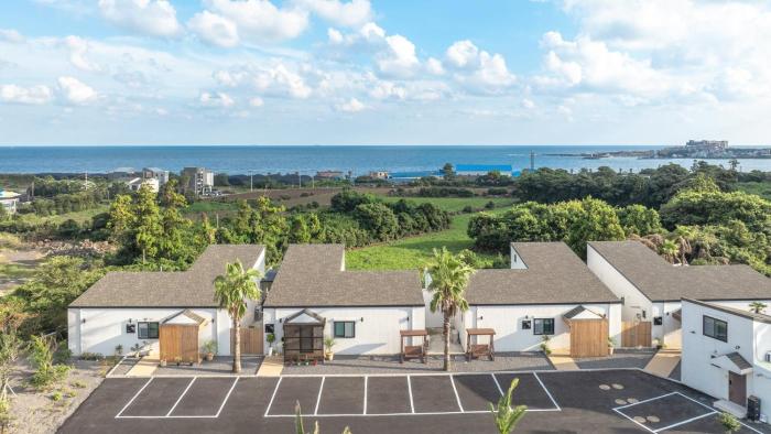 jeju stay eden dokche poolvila pension