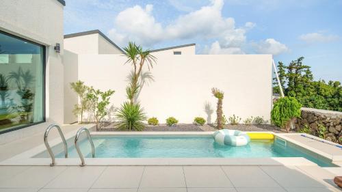 jeju stay eden dokche poolvila pension
