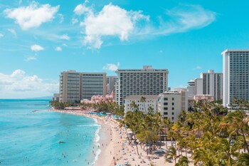 2br 2ba condos in kuhio at waikiki with parking