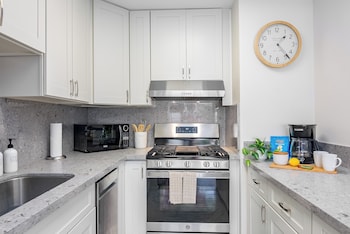 2Br/2Ba Condos In Kuhio At Waikiki With Parking!,,2 star