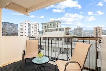 2br 2ba condos in kuhio at waikiki with parking