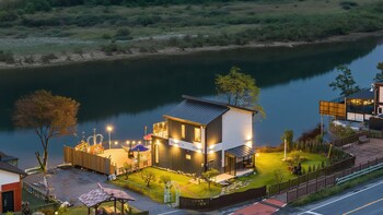 Danyang Greennarae Dokche Poolvilla Pens,,3 star